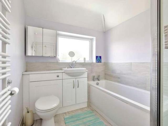 Flat for sale in North Watford, Hertfordshire