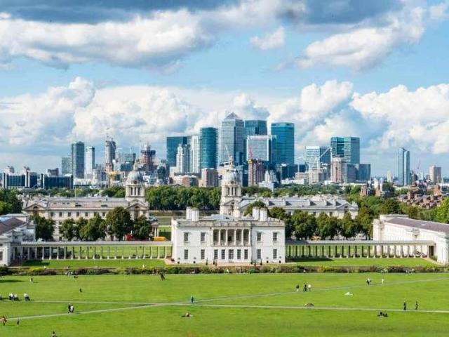 Flat for sale in Royal Borough of Greenwich, Greater London