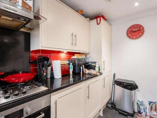 Flat for sale in London Borough of Haringey, Greater London