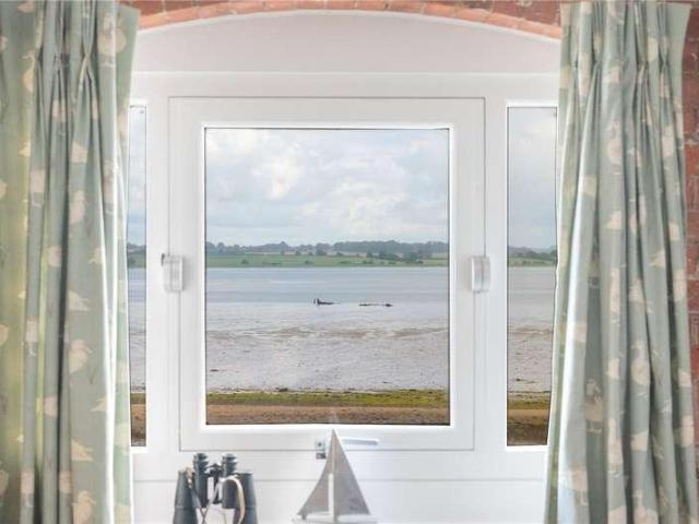 Flat for sale in Mistley, Dale Hill