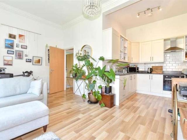 Flat for sale in Folkestone, Morehall