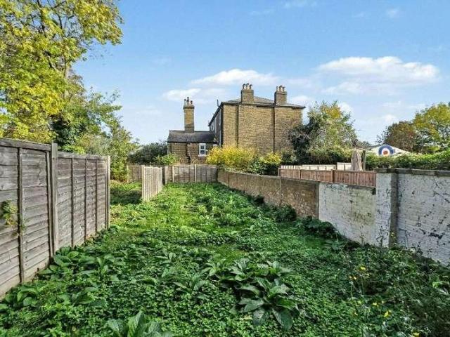 Flat for sale in London Borough of Lewisham, Greater London