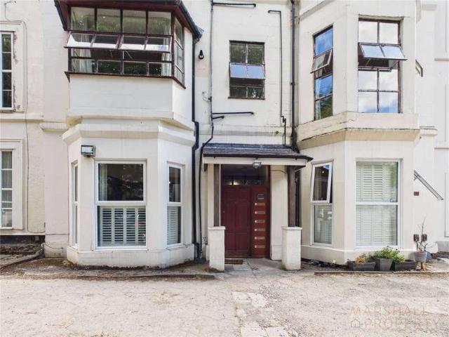 Flat for sale in Calderstones