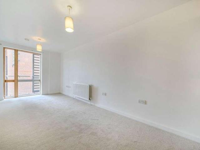 Flat for sale in Greater London
