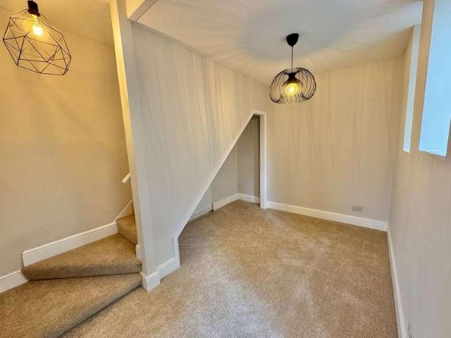 Flat for sale in Greenbank, Mount Wise