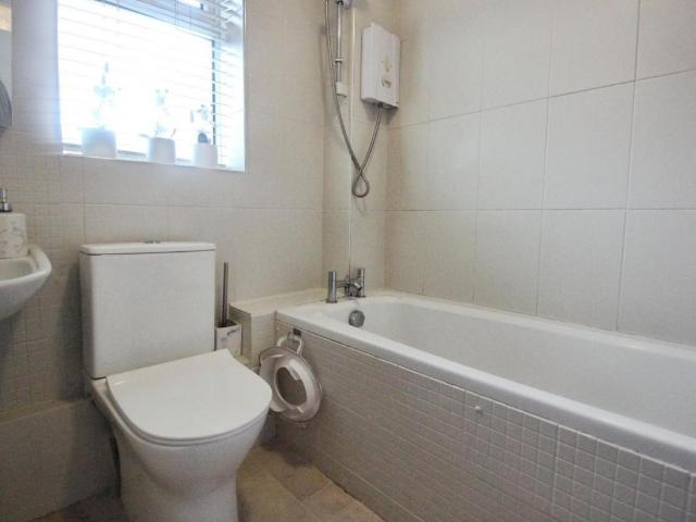 Flat for sale in Plumstead, Greater London