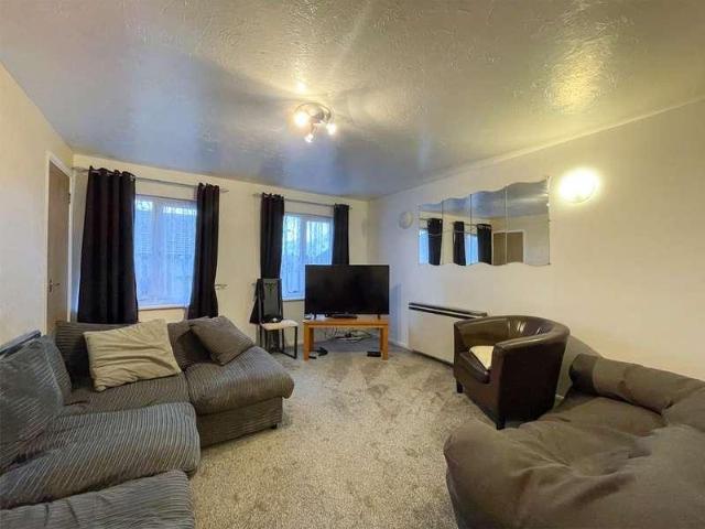 Flat for sale in Hamerton, Kent