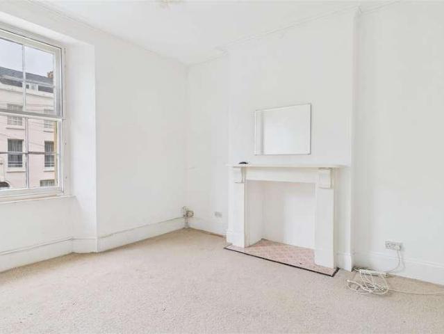 Flat for sale in Spike Island, Feckenham