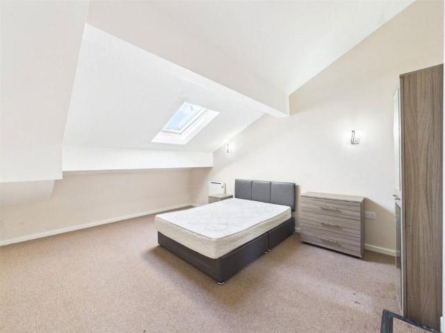 Flat for sale in Old Trafford, Trafford