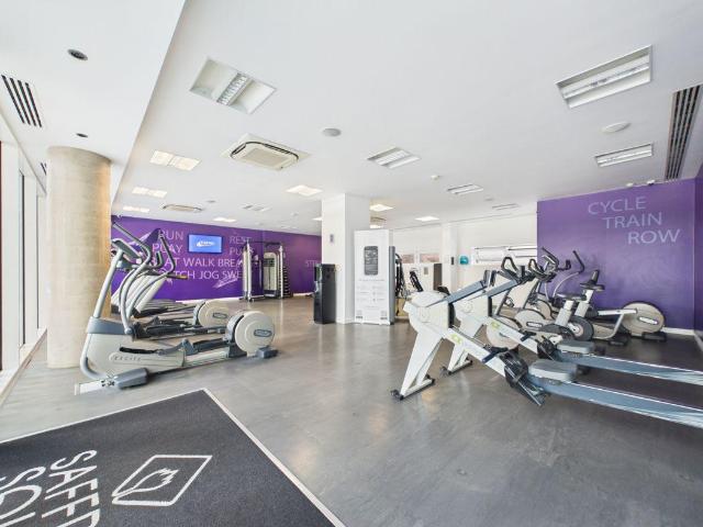 Flat for sale in London Borough of Croydon, Greater London
