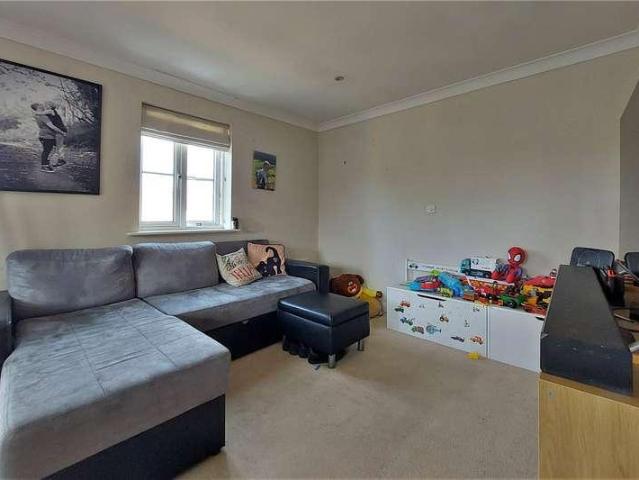Flat for sale in Blackhills, Surrey