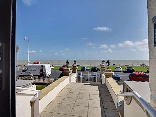 Flat for sale in Central, Heathlands