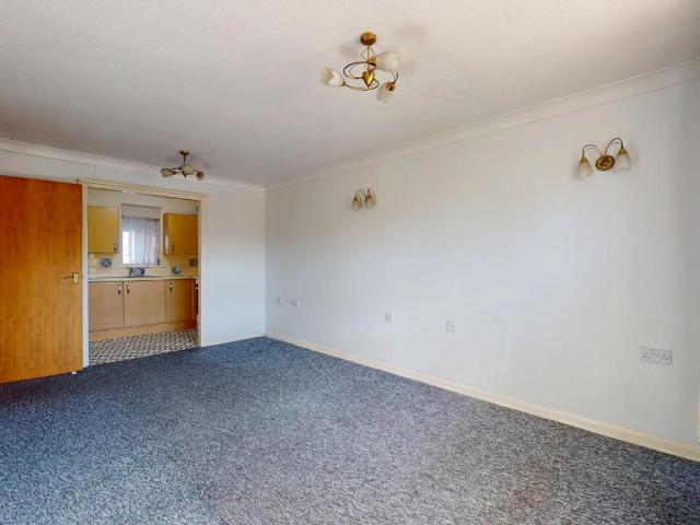 Flat for sale in Milton, Hamerton