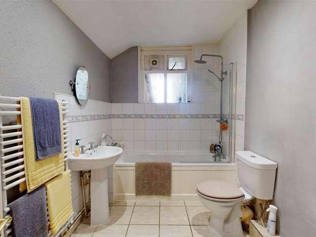 Flat for sale in Fortuneswell, East Dorset