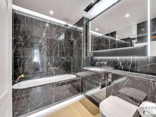 Flat for sale in West Kensington, Greater London