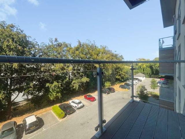 Flat for sale in Fishery, Maidenhead