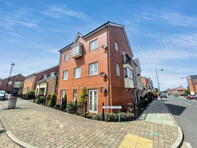 Flat for sale in Westoe, South Shields