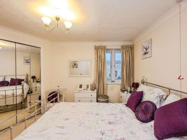 Flat for sale in Mount Pleasant, Nangreaves