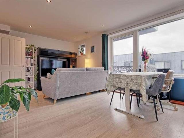 Flat for sale in Arbury, Cambridgeshire