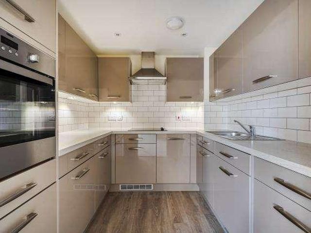 Flat for sale in Princes Risborough, Buckinghamshire