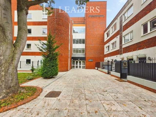 Flat for sale in Witham, Braintree