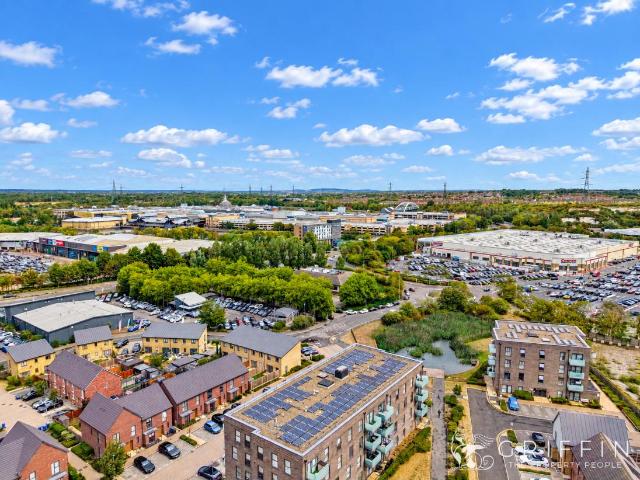 Flat for sale in West Thurrock, Essex