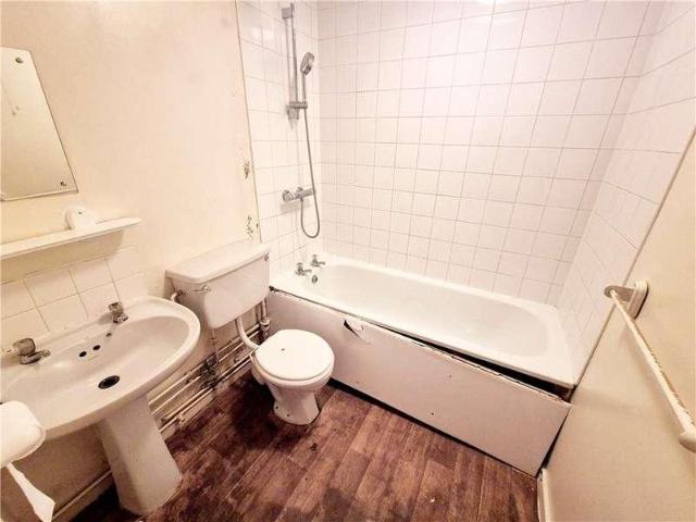 Flat for sale in Derby, Cathedral Quarter