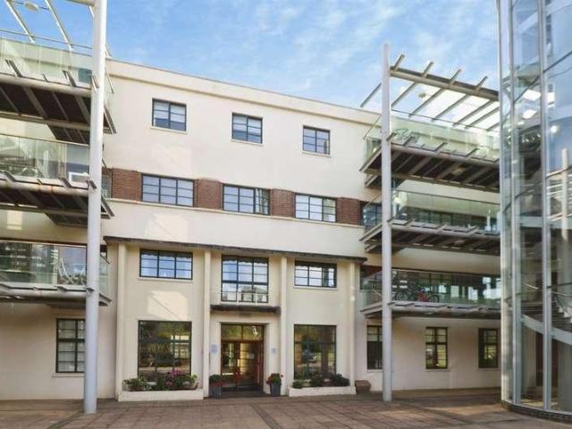 Flat for sale in Sully and Lavernock, Barry
