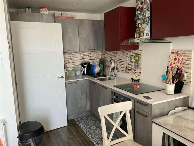 Flat for sale in Romford, Rush Green