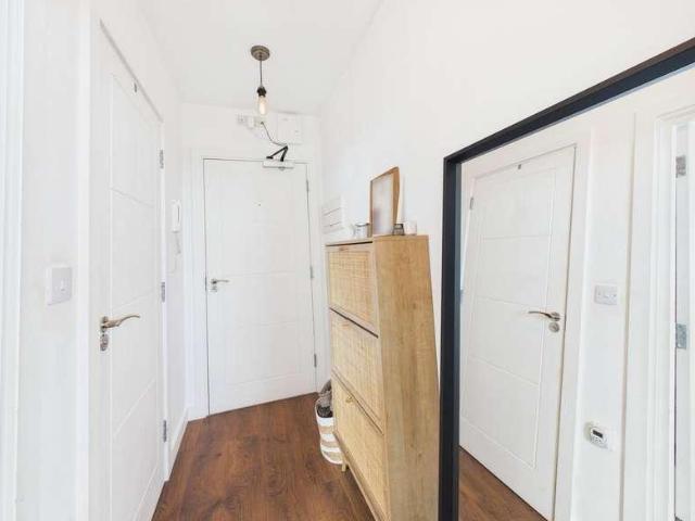 Flat for sale in West Worthing, Worthing