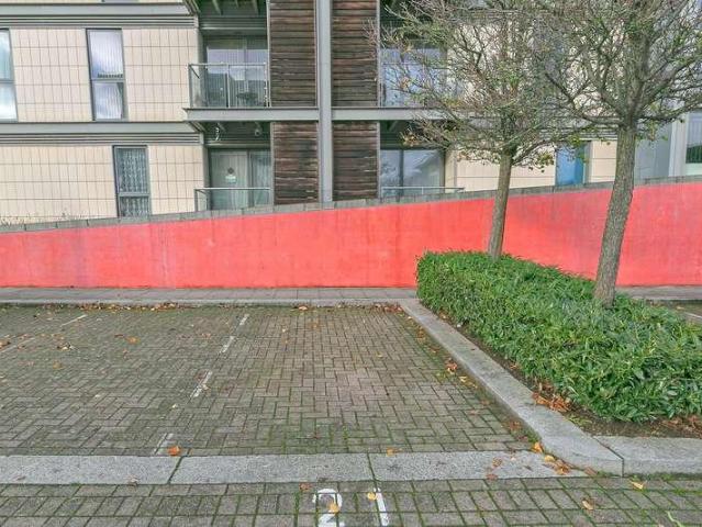 Flat for sale in Milton Keynes