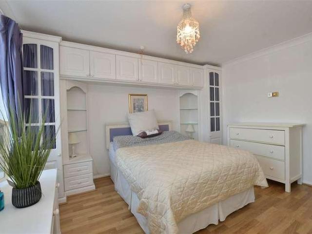 Flat for sale in Great Burstead, Billericay