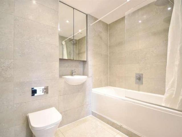 Flat for sale in London Borough of Hounslow, Greater London