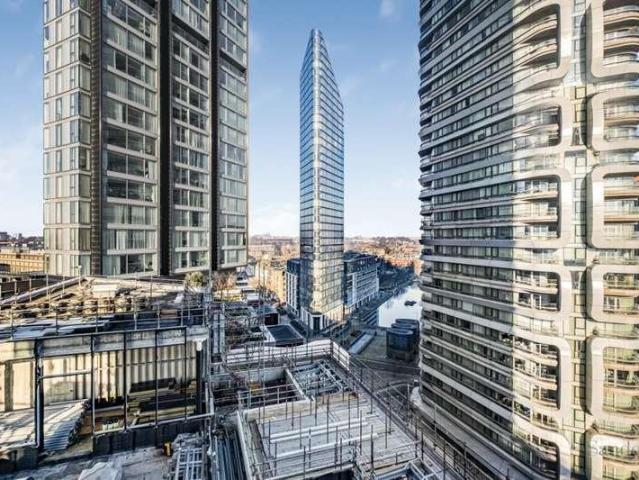Flat for sale in Finsbury, Greater London