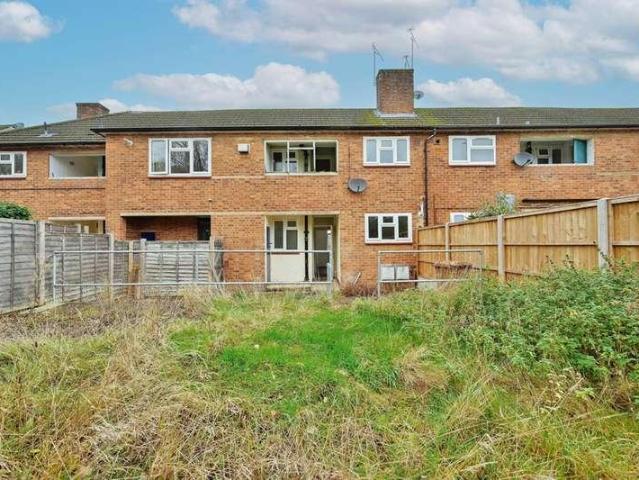 Flat for sale in South Oxhey, Batchworth