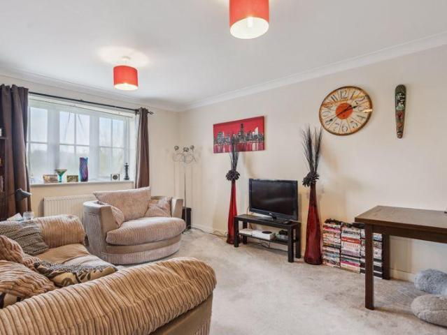 Flat for sale in Cookham