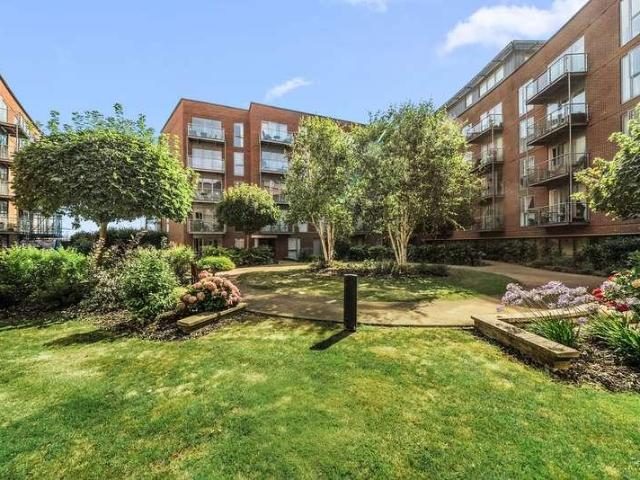 Flat for sale in Blackhills, Surrey