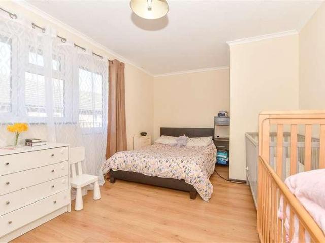 Flat for sale in Barracks, The Bridge