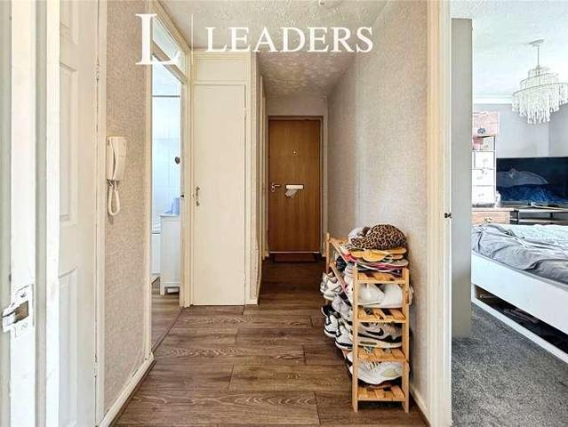 Flat for sale in Bridgemary, Middlecroft