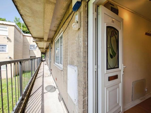 Flat for sale in Stubbin, Deepcar