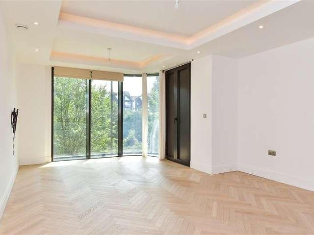 Flat for sale in Round Hill, Brighton & Hove