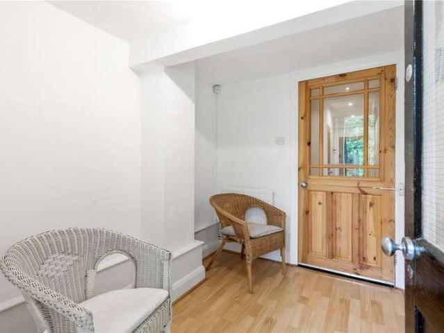 Flat for sale in Highbury, Greater London