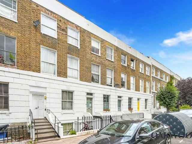 Flat for sale in London Borough of Hackney, Greater London