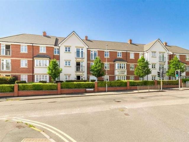 Flat for sale in Hatton Park, Wellingborough