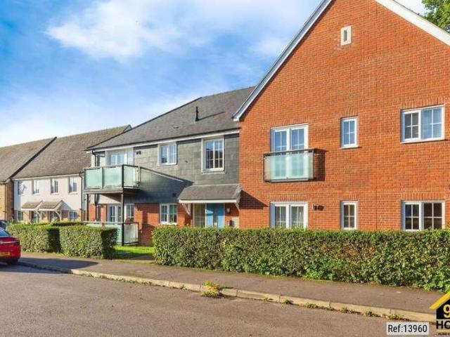 Flat for sale in Poplars, Shephall