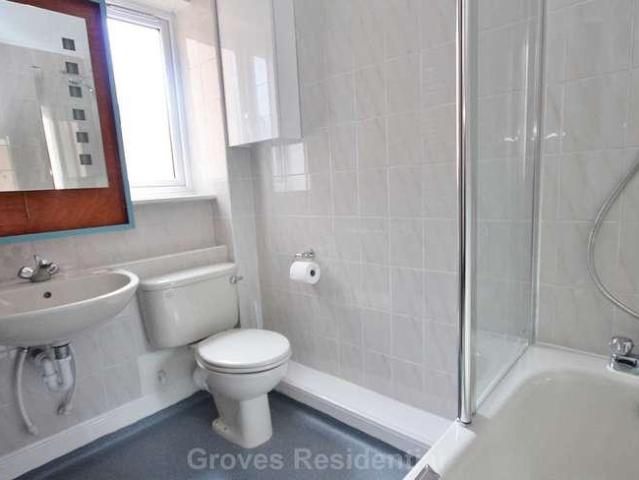 Flat for sale in Royal Borough of Kingston upon Thames, Greater London