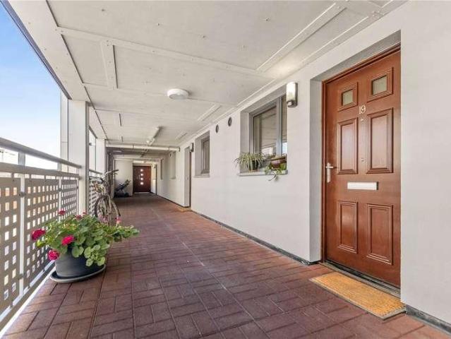 Flat for sale in St. George in the East, Shadwell