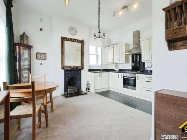Flat for sale in London Borough of Lewisham, Greater London