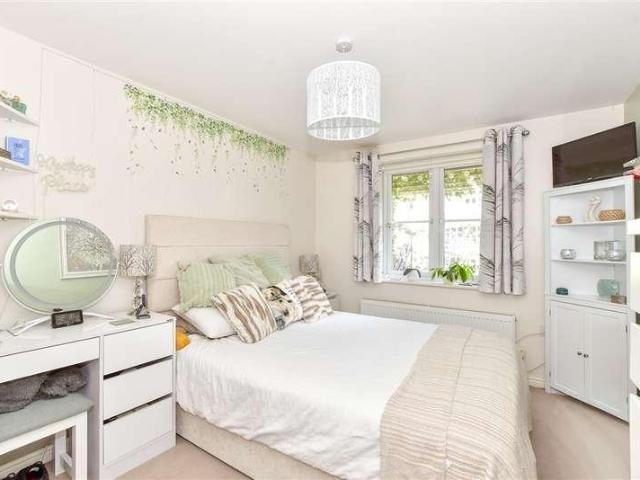 Flat for sale in North Bersted, Arun