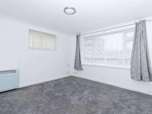 Flat for sale in Fishersgate, West Sussex